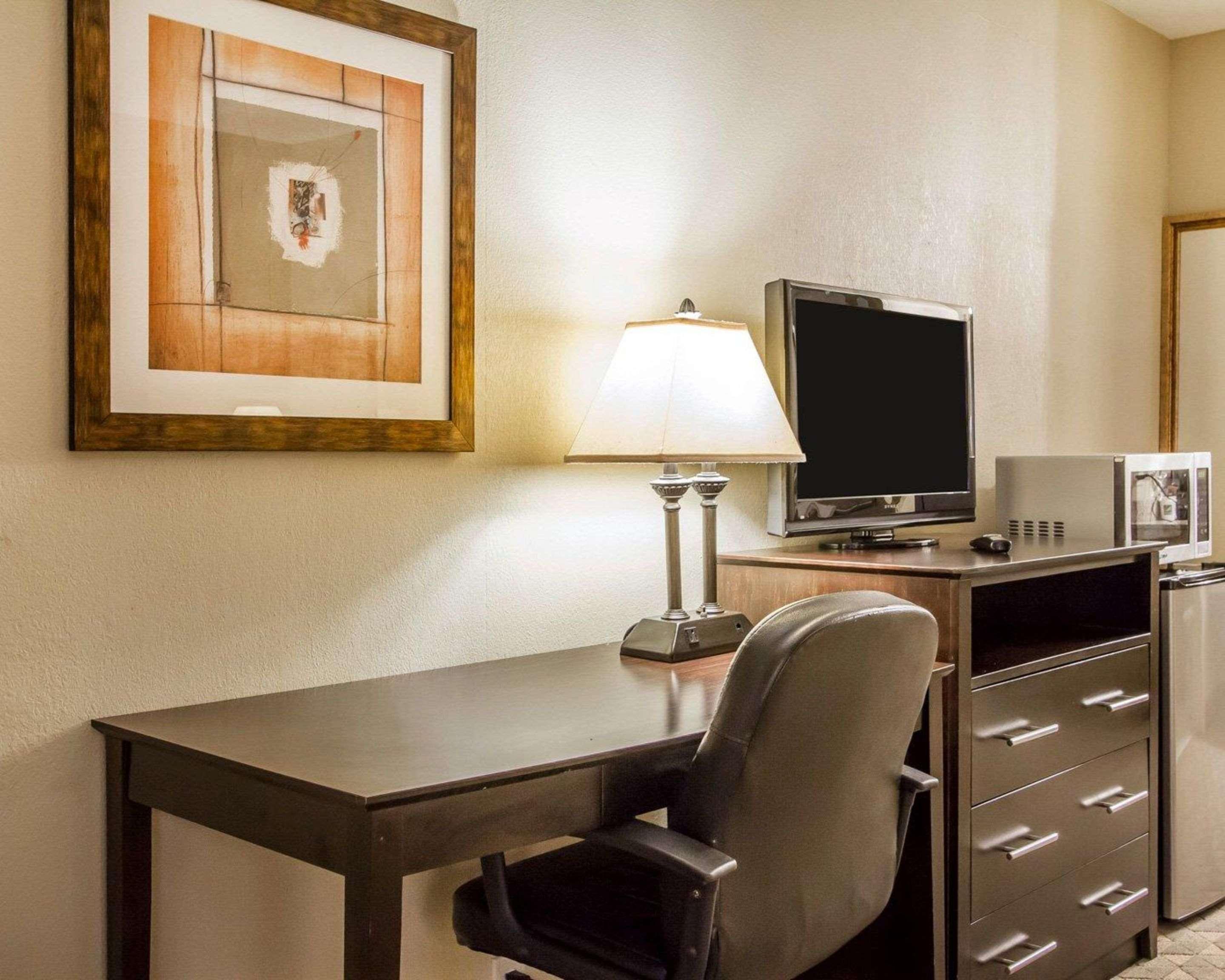 Quality Inn & Suites Greenville I-65 מראה חיצוני תמונה