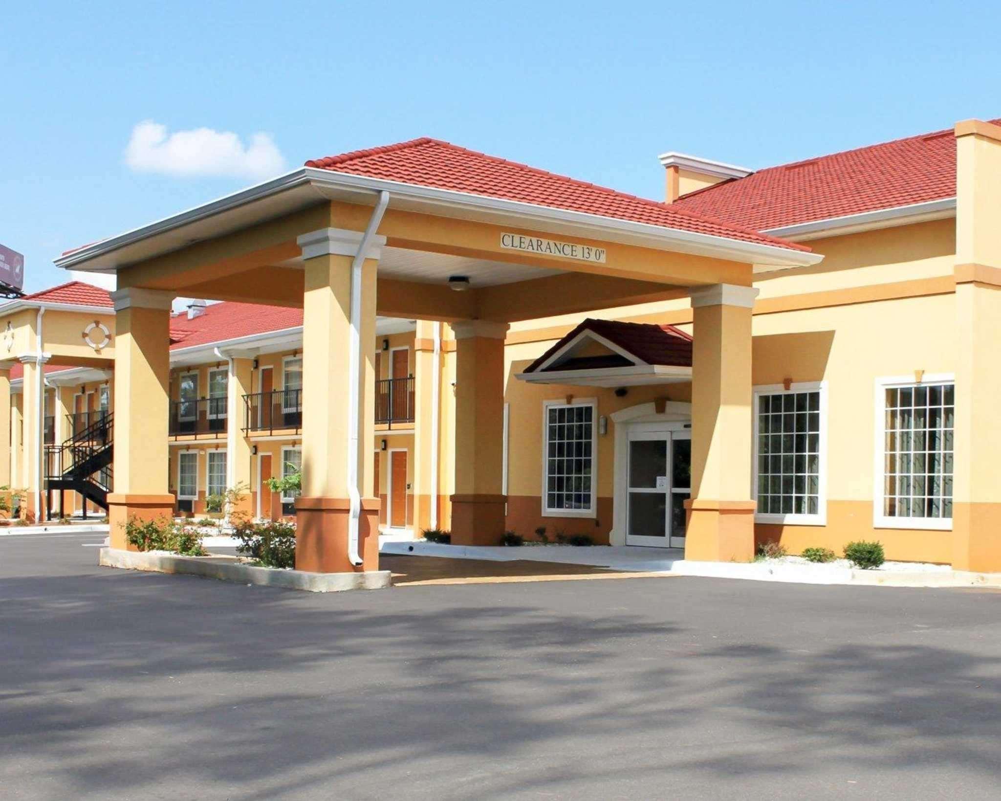 Quality Inn & Suites Greenville I-65 מראה חיצוני תמונה