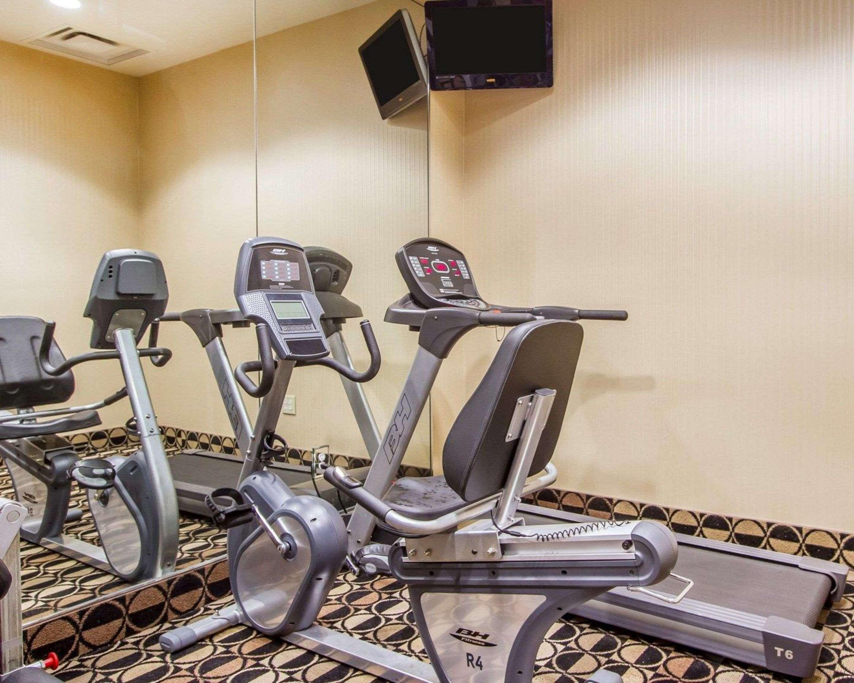 Quality Inn & Suites Greenville I-65 מראה חיצוני תמונה