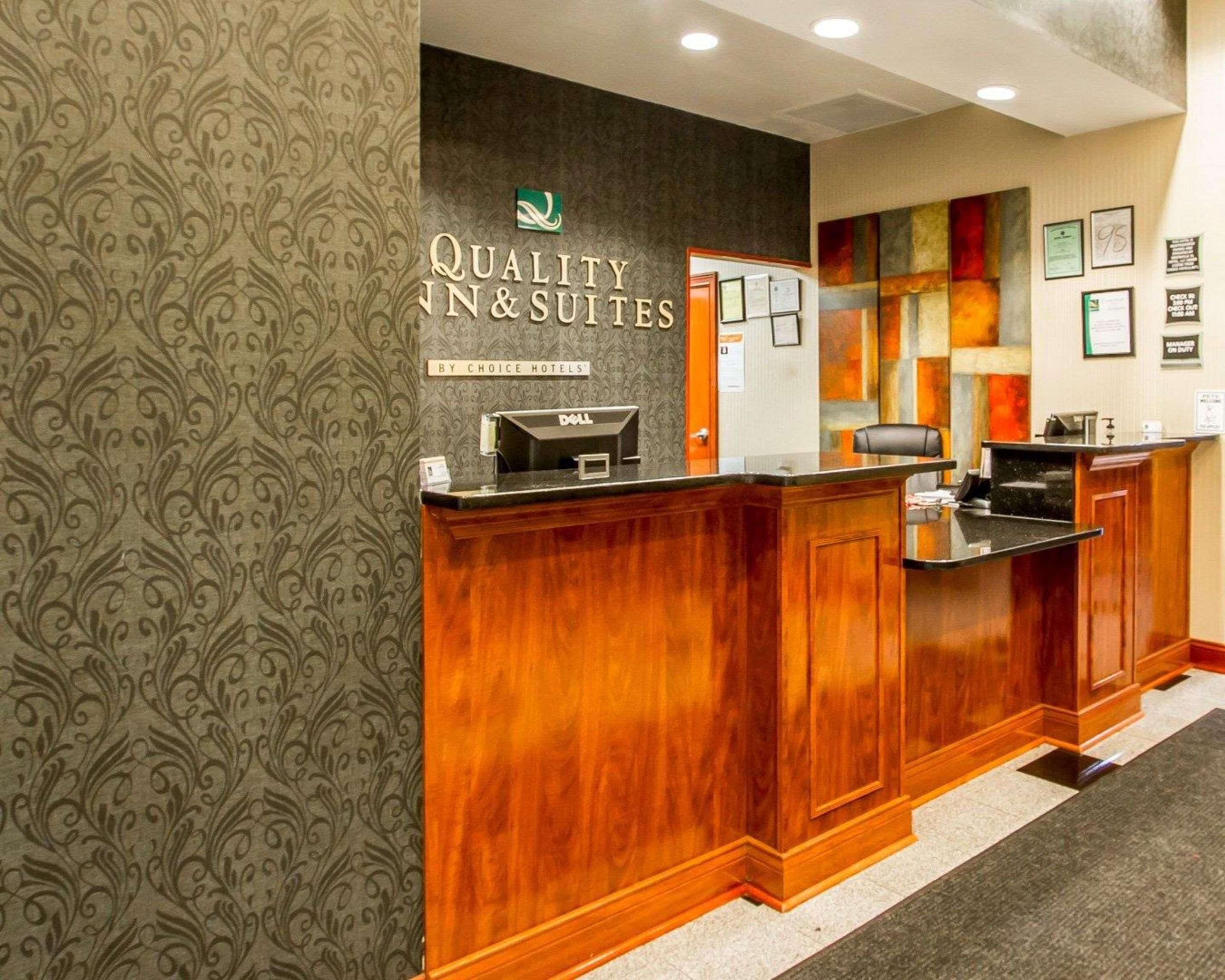 Quality Inn & Suites Greenville I-65 מראה חיצוני תמונה
