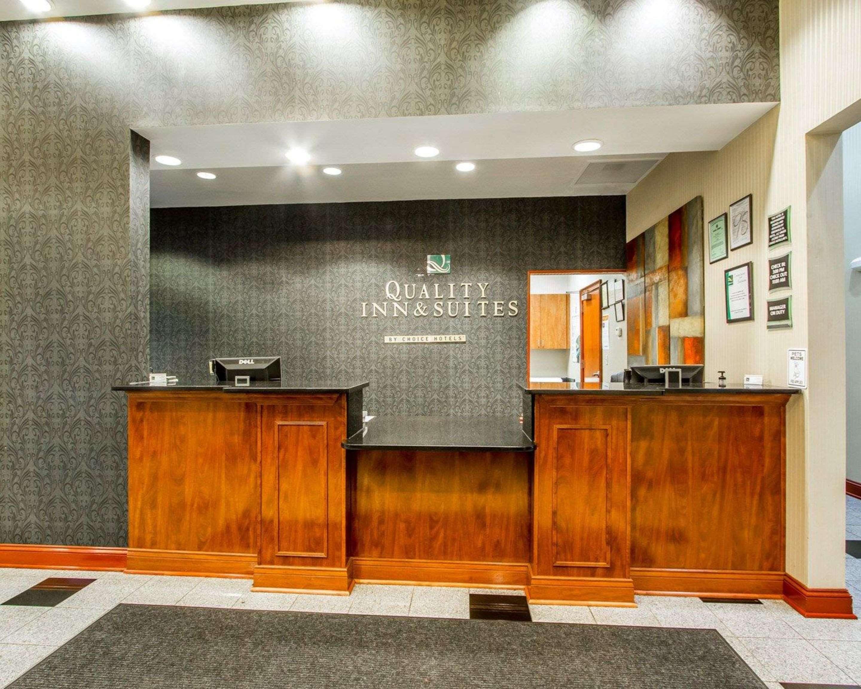 Quality Inn & Suites Greenville I-65 מראה חיצוני תמונה