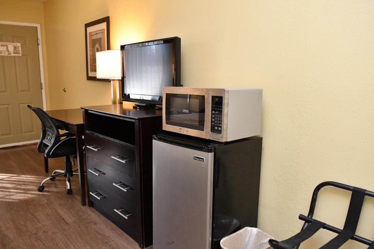 Quality Inn & Suites Greenville I-65 מראה חיצוני תמונה